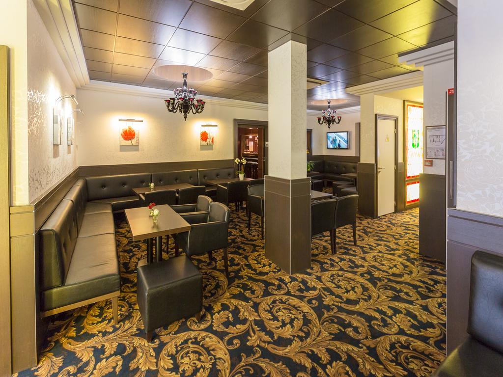 Hotel Irlande Lourdes Exterior photo